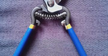 spring cutter,
size. one size,
use. for garden and house office factory user,